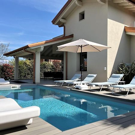 Ferienhaus Casa Sulle Colline Di Barcuzzi Pool, Garden And Barbecue Exteriör bild