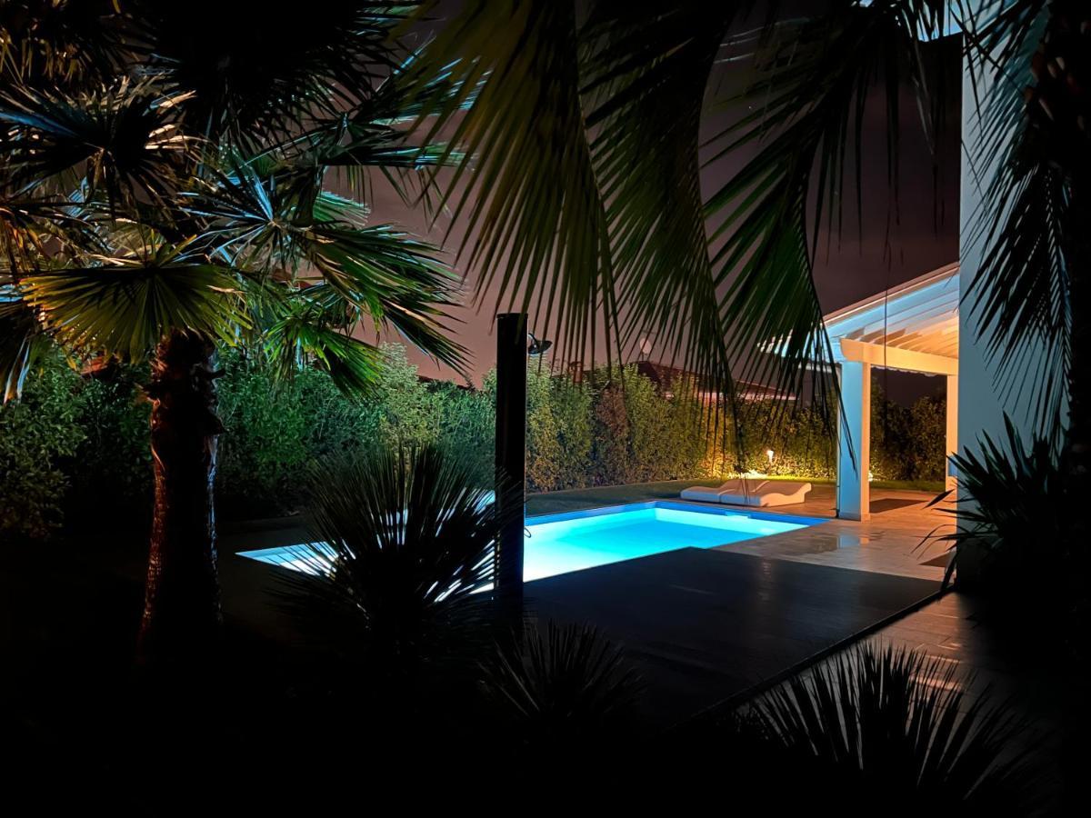Ferienhaus Casa Sulle Colline Di Barcuzzi Pool, Garden And Barbecue Exteriör bild